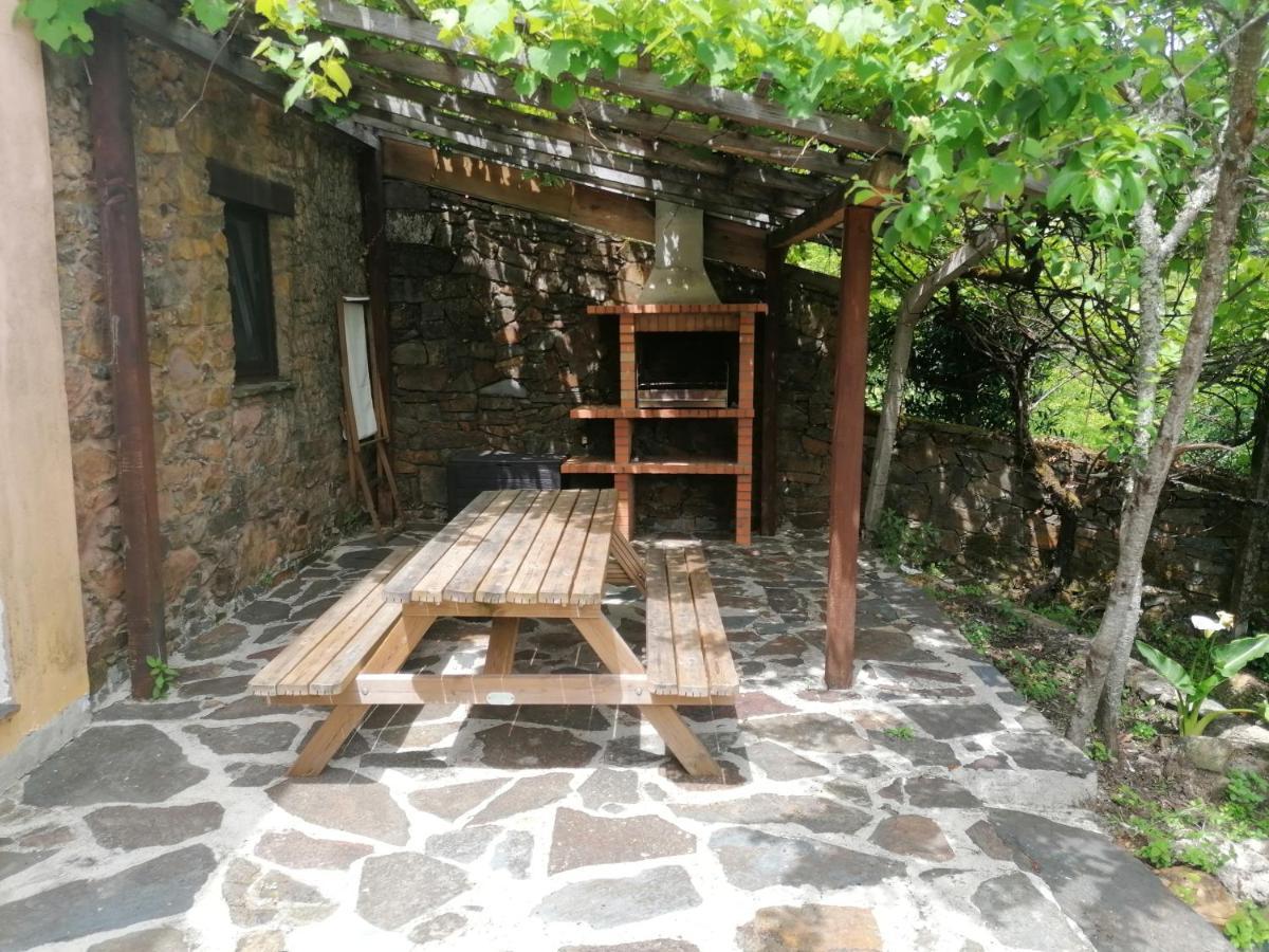 Villa Retiro de Gondramaz - Casa Inteira com 208m2, Pátio privado Exterior foto