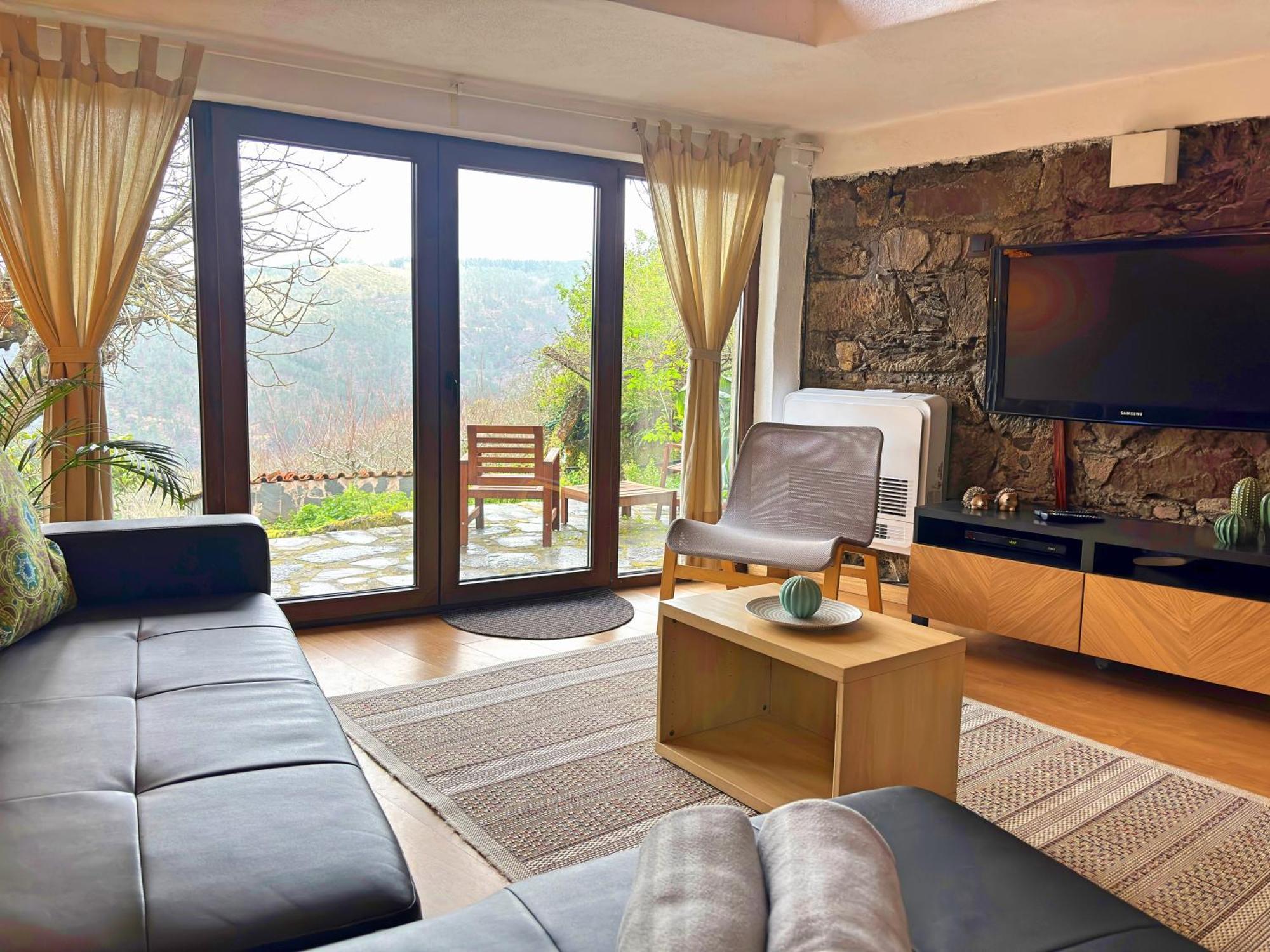 Villa Retiro de Gondramaz - Casa Inteira com 208m2, Pátio privado Exterior foto
